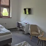 Radnice Dobrovice