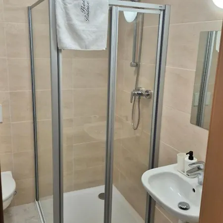 Hotel Wellness Radnice Dobrovice Hotel *