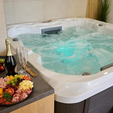 Hotel Wellness Radnice Dobrovice