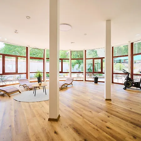 Hotel Wellness Radnice Dobrovice Hotel *
